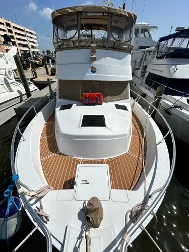 Slide: The Image of Mainship 390 Trawler 2001 - 3