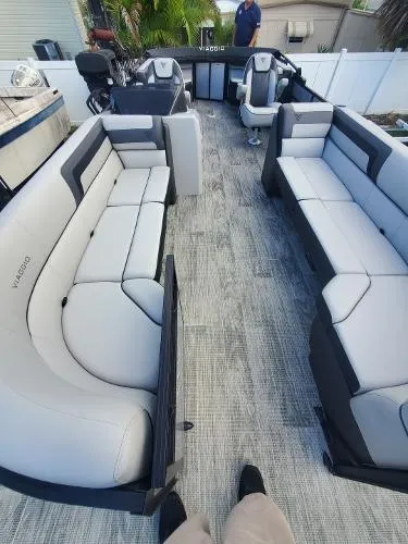 Slide: The Image of Viaggio LAGO 25U 2023 - 6