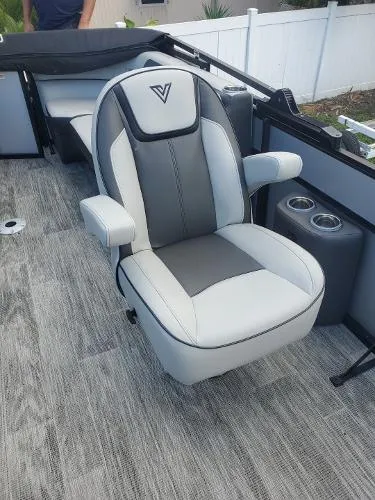 Slide: The Image of Viaggio LAGO 25U 2023 - 7