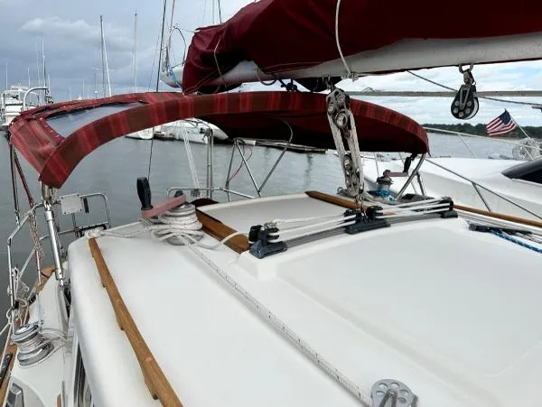 Slide: The Image of Pacific Seacraft 32 Pilothouse 1996 - 6