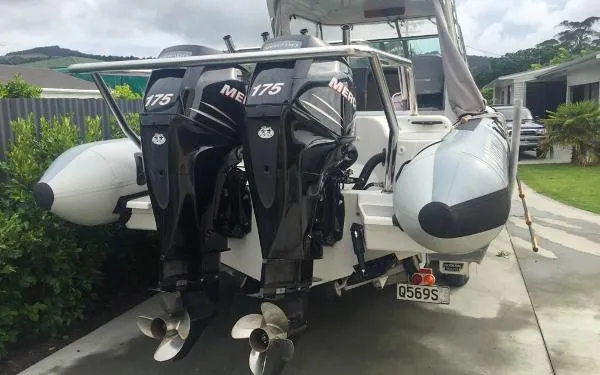 Slide: The Image of Protector 28 Targa 2006 - 4