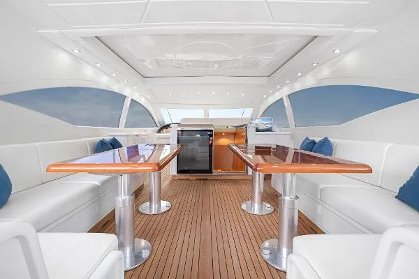 Slide: The Image of Mangusta 72 2001 - 10