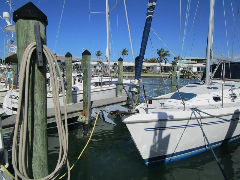 Slide: The Image of Catalina 387 2007 - 5