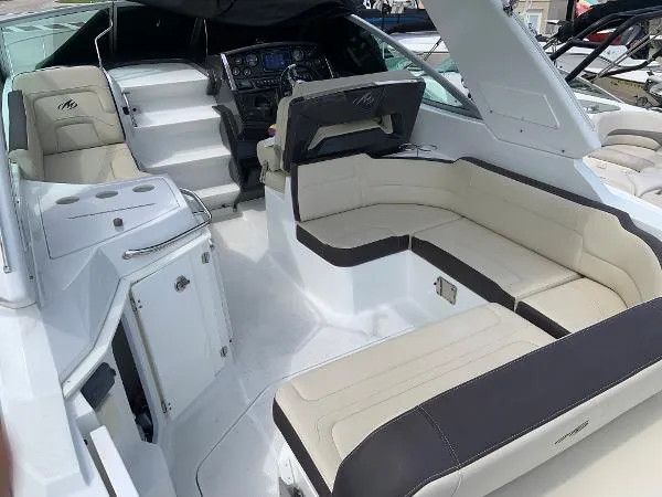 Slide: The Image of Monterey 295 Sport Yacht 2016 - 7
