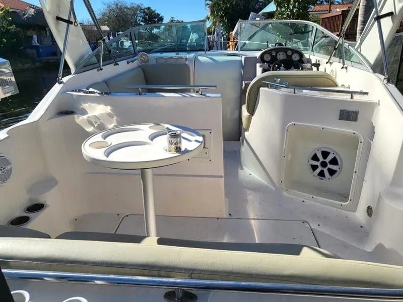Slide: The Image of Rinker Fiesta Vee 270 2005 - 8