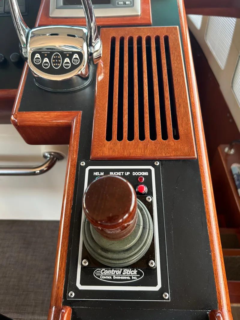 Slide: The Image of Huckins 56 Linwood 2006 - 7