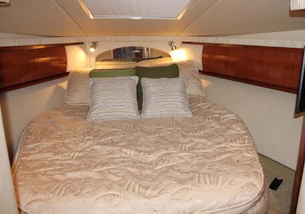 Slide: The Image of Sea Ray 44 Sundancer 2006 - 6