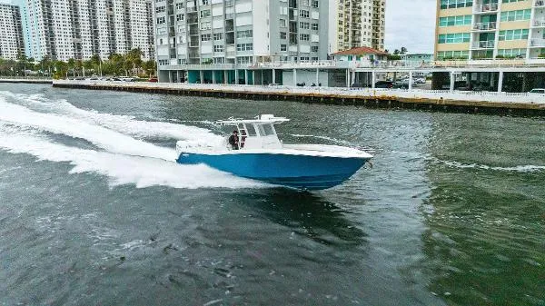 Slide: The Image of Invincible 39 Open Fisherman 2021 - 11