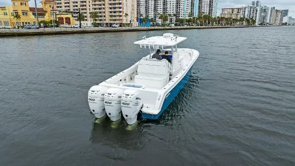 Slide: The Image of Invincible 39 Open Fisherman 2021 - 2