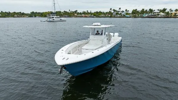 Slide: The Image of Invincible 39 Open Fisherman 2021 - 6