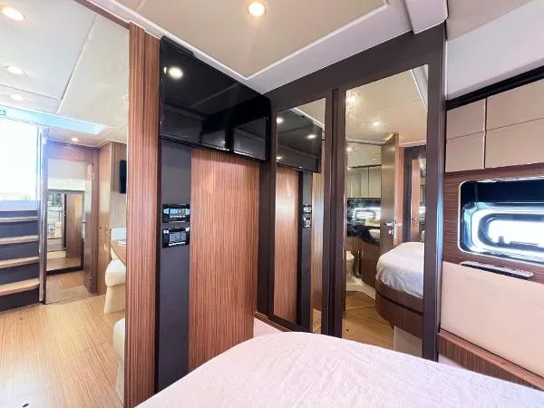 Slide: The Image of Azimut Atlantis 43 2016 - 11
