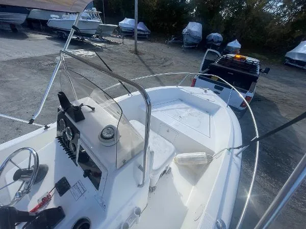 Slide: The Image of Sea Fox 192 Center Console 2002 - 11