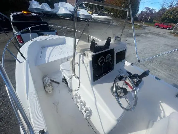 Slide: The Image of Sea Fox 192 Center Console 2002 - 4