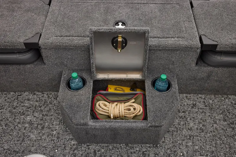 Slide: The Image of Tracker Targa V-18 Combo 2026 - 73