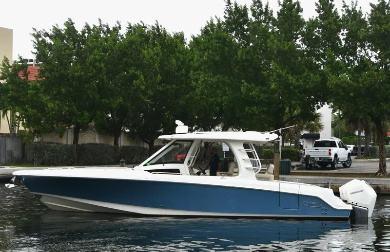Slide: The Image of Boston Whaler 350 Realm 2020 - 1