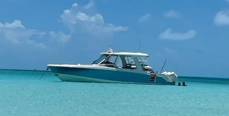 Slide: The Image of Boston Whaler 350 Realm 2020 - 6