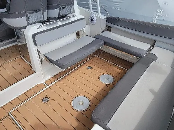 Slide: The Image of Jeanneau Leader 9.0 WA 2020 - 8