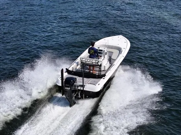 Slide: The Image of Contender 25 Bay 2017 - 1