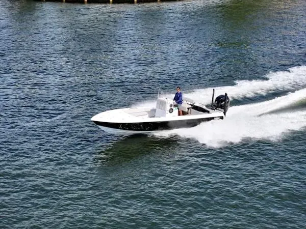 Slide: The Image of Contender 25 Bay 2017 - 7