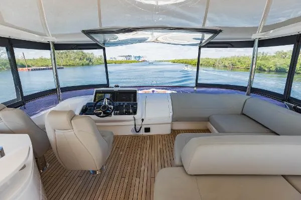 Slide: The Image of Princess 68 FLY 2018 - 4