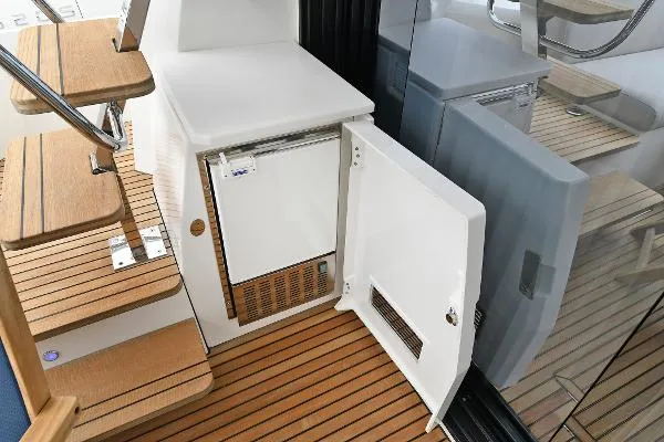 Slide: The Image of Prestige 520 2022 - 7