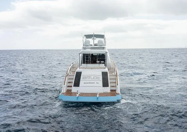 Slide: The Image of Lazzara Yachts 78 LSX 2010 - 5