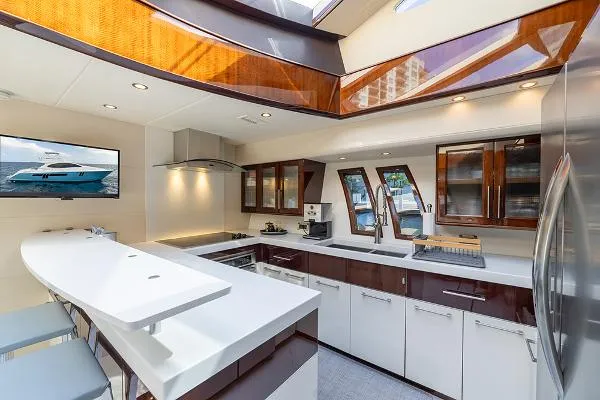 Slide: The Image of Lazzara Yachts 78 LSX 2010 - 8
