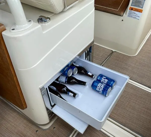 Slide: The Image of Chris-Craft Catalina 2019 - 10