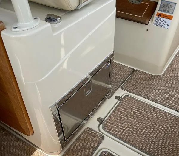 Slide: The Image of Chris-Craft Catalina 2019 - 9