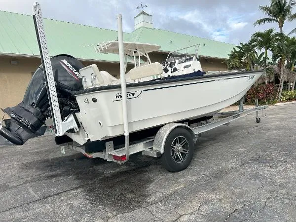 Slide: The Image of Boston Whaler 19 Montauk 2020 - 0