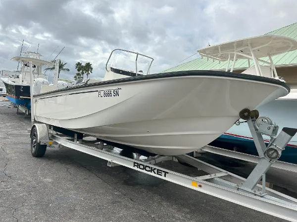 Slide: The Image of Boston Whaler 19 Montauk 2020 - 2