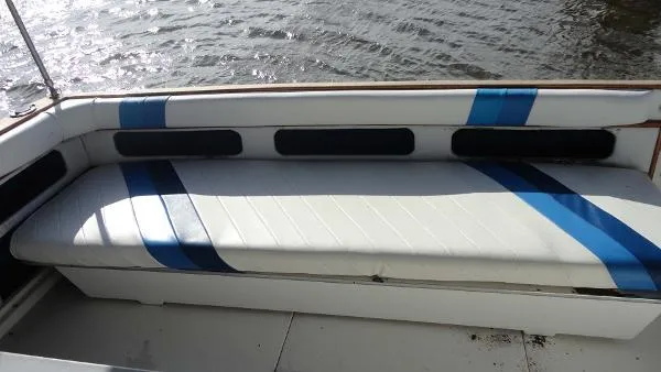 Slide: The Image of Sea Ray 340 Express Cruiser 1989 - 6