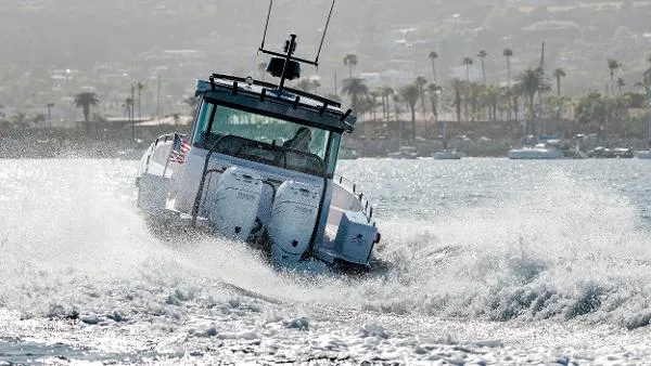 Slide: The Image of Axopar 37 Cross Cabin XC 2024 - 1