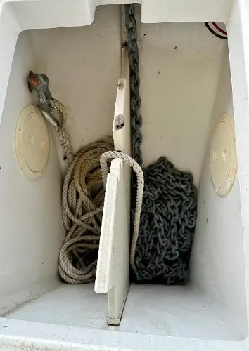 Slide: The Image of Mainship 430 Trawler 2001 - 4