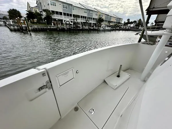 Slide: The Image of Mainship 430 Trawler 2001 - 6