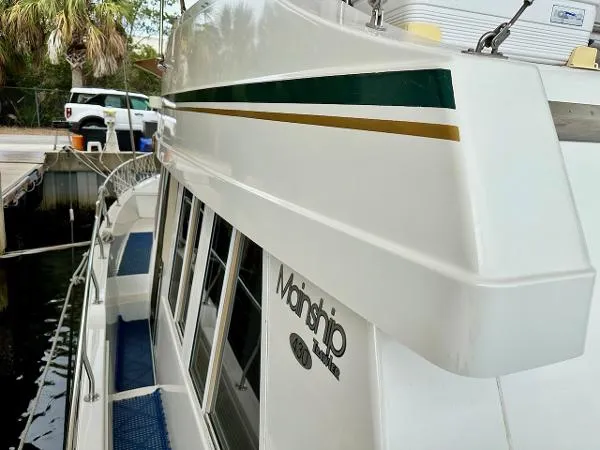 Slide: The Image of Mainship 430 Trawler 2001 - 9