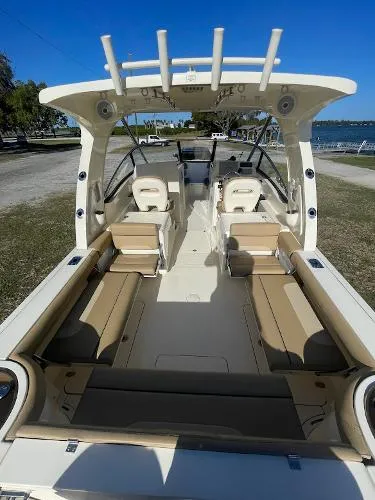 Slide: The Image of Scout 275 Dorado 2017 - 11