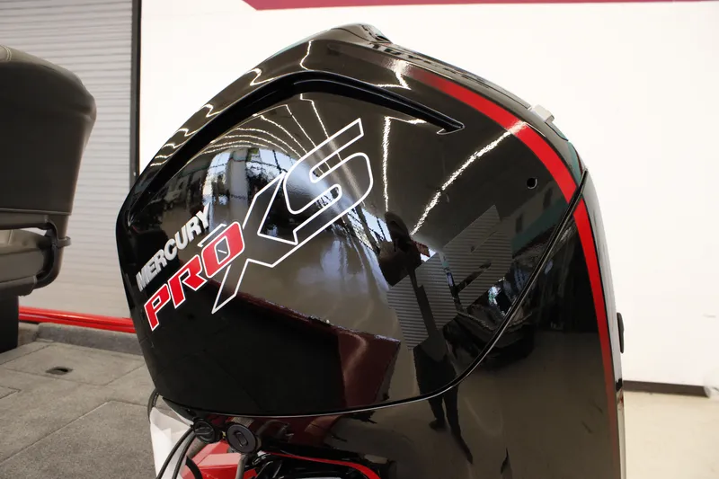 Slide: The Image of Mercury Pro XS engine on 2026 Tracker Pro Team 190 boat. - 5