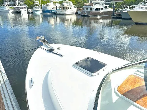 Slide: The Image of Vanquish 23 Bristol Harbor Series 2017 - 3