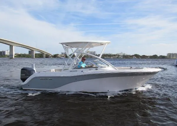 Slide: The Image of Sea Fox 226 Traveler 2022 - 0
