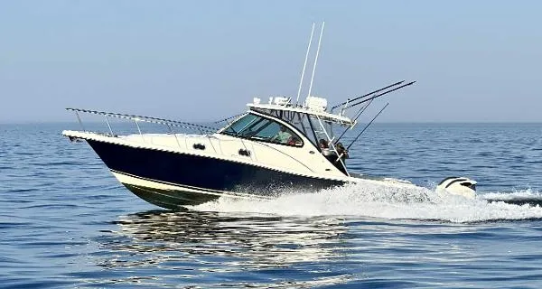 Slide: The Image of Pursuit 3370 Offshore 2006 - 0