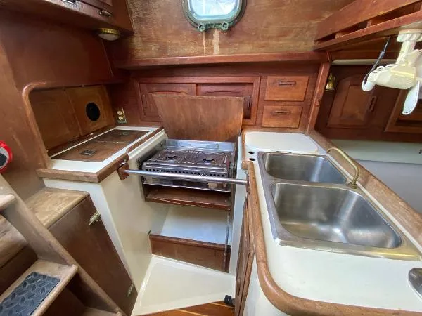 Slide: The Image of Pacific Seacraft 34 1985 - 3