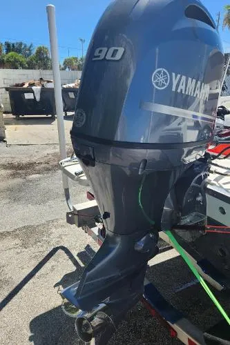 Slide: The Image of Key West 1720 Center Console 2021 - 5