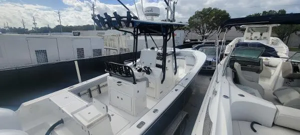 Slide: The Image of Regulator Marine 24 Forward Seating 2008 - 4