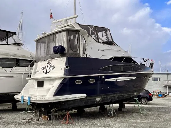 Slide: The Image of Carver Yachts 396 Motor Yacht 2000 - 2