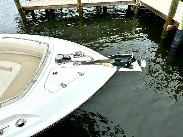 Slide: The Image of Boston Whaler 230 Outrage 2018 - 5