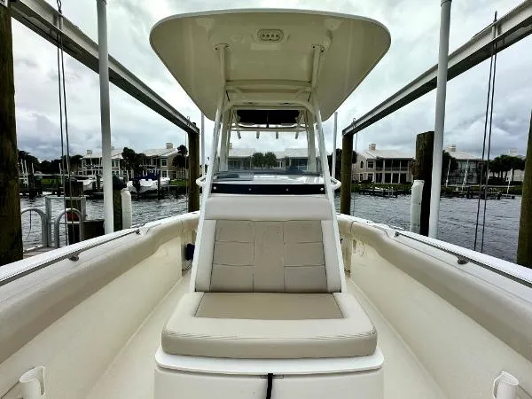 Slide: The Image of Boston Whaler 230 Outrage 2018 - 9