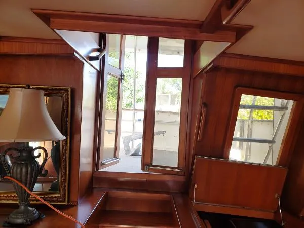 Slide: The Image of Jefferson 42 SE Sundeck Motor Yacht 1987 - 1