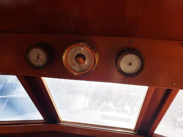 Slide: The Image of Jefferson 42 SE Sundeck Motor Yacht 1987 - 6