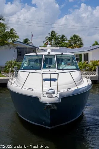 Slide: The Image of Tiara 3900 Sovran 2013 - 2